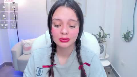 Bella Hadid  online show from 28, 2, 2025