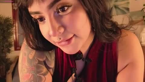 Snapshot of bellaa_miller chatting on 11, 10, 2025 Bella online show from 11, 10, 2025