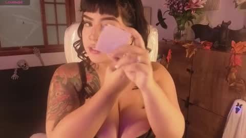 Snapshot of bellaa_miller chatting on 14, 10, 2025 Bella online show from 14, 10, 2025