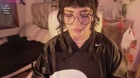 Snapshot of bellaa_miller chatting on 18, 10, 2025 Bella online show from 18, 10, 2025