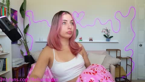 Snapshot of bellabeauu chatting on 26, 3, 2026 bella beau online show from 26, 3, 2026