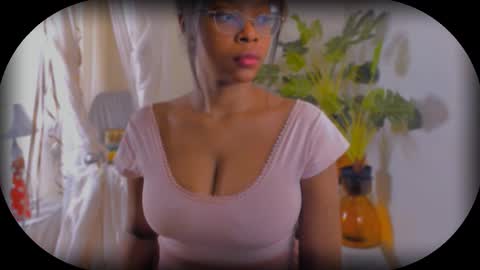 Snapshot of bellablakes18 chatting on 21, 9, 2025 Bellah Blakes-Sarah Scrumptious Lee online show from 21, 9, 2025