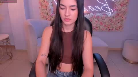 Bella  online show from 15, 9, 2025