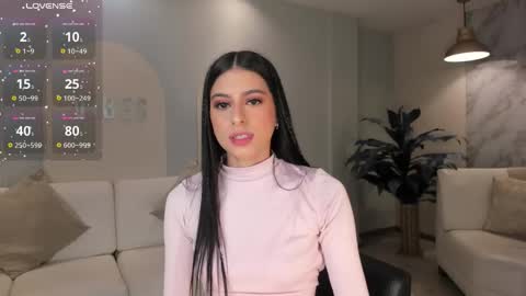 Bella online show from 5, 12, 2025