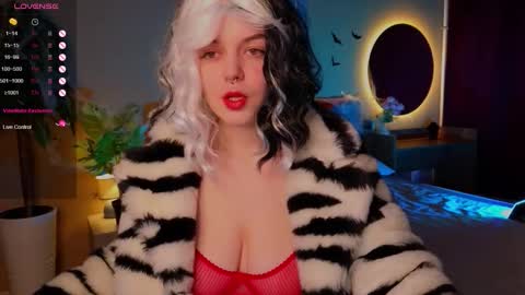 belladevile_ online show from 25, 10, 2025