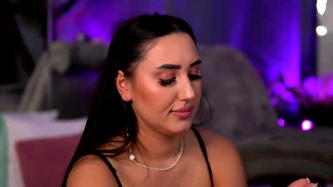 belladoyle online show from 7, 12, 2024