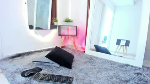 belladuboiss_ online show from 6, 1, 2025