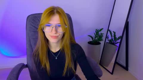 Snapshot of bellafoxi chatting on 30, 9, 2025 BellaFoxi online show from 30, 9, 2025