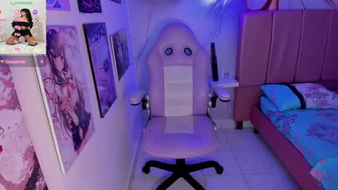 bellagreen_ online show from 7, 10, 2025