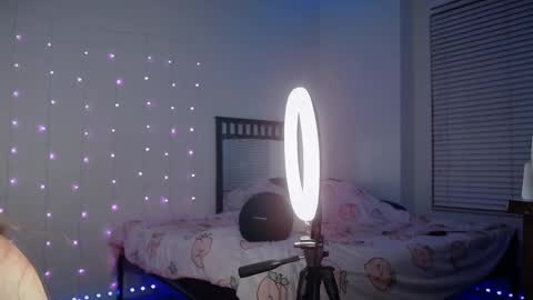 Bella Monroe online show from 19, 2, 2025