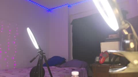 Bella Monroe online show from 10, 9, 2025