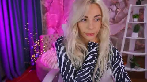 Bella online show from 2, 11, 2025