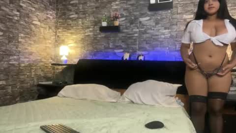 Snapshot of bellarouse98 chatting on 25, 11, 2025 BellaRouse98 online show from 25, 11, 2025