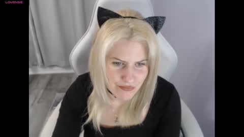 Snapshot of bellastar84 chatting on 31, 10, 2025 Starr40 online show from 31, 10, 2025