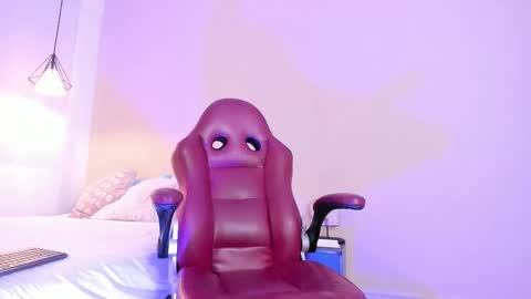 Bella Wild online show from 16, 3, 2026