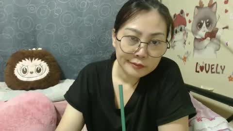 Bella online show from 2, 1, 2025
