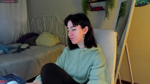Snapshot of belle_via chatting on 18, 1, 2025 Bella online show from 18, 1, 2025