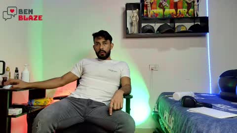 Snapshot of ben_blaze chatting on 30, 12, 2024 BEN online show from 30, 12, 2024