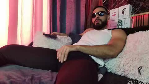 Snapshot of ben_blaze chatting on 21, 11, 2025 BEN online show from 21, 11, 2025