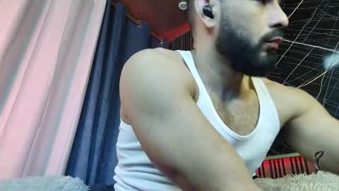 Snapshot of ben_blaze chatting on 22, 11, 2025 BEN online show from 22, 11, 2025