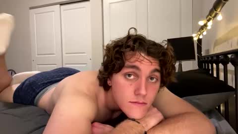 Snapshot of benchedtoast chatting on 30, 11, 2025 benchedtoast online show from 30, 11, 2025