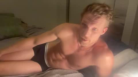 bendoverxo online show from 8, 11, 2025