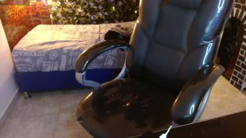 BENJAMIN online show from 6, 1, 2025