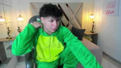 BENJAMIN online show from 8, 9, 2025