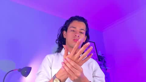 BENJI FIORE online show from 14, 9, 2025