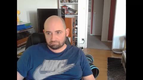 Snapshot of bennn54 chatting on 4, 1, 2025 Ben online show from 4, 1, 2025