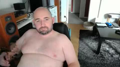 Snapshot of bennn54 chatting on 4, 10, 2025 Ben online show from 4, 10, 2025