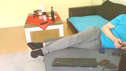 Benutzmich0800 online show from 25, 12, 2024