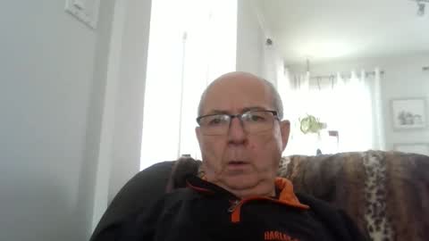 bernard1102 online show from 14, 2, 2026