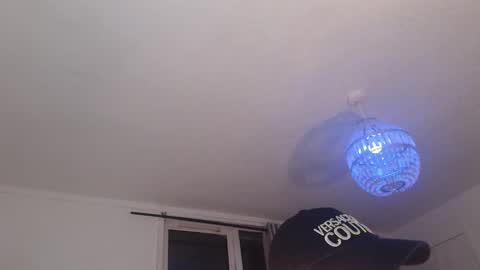 Snapshot of bernicowin chatting on 23, 11, 2025 bernicowin online show from 23, 11, 2025