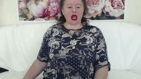 Snapshot of berryshickx chatting on 21, 10, 2025 BerryShickX online show from 21, 10, 2025