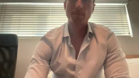 Bestcoast3579 online show from 3, 11, 2025