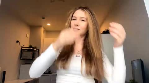 SweetPeachy online show from 29, 9, 2025