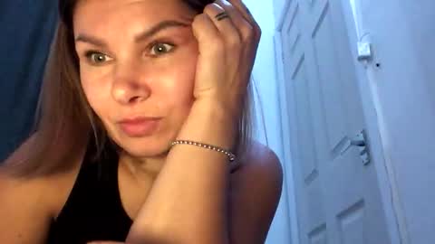 betty199175798 online show from 14, 10, 2025