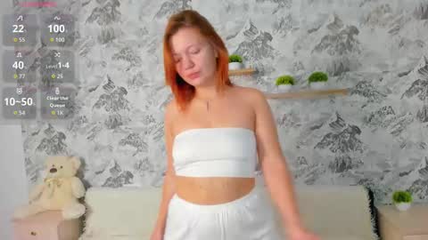 Snapshot of betty_baker1 chatting on 28, 10, 2025 Betty online show from 28, 10, 2025