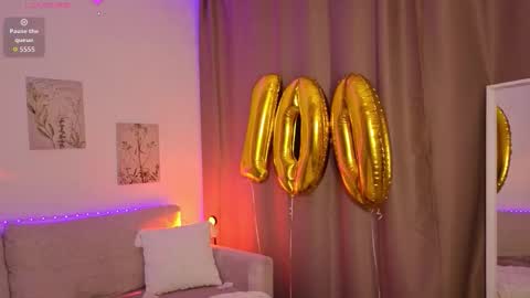 Snapshot of betty_twilight chatting on 7, 11, 2025 bettyyy online show from 7, 11, 2025