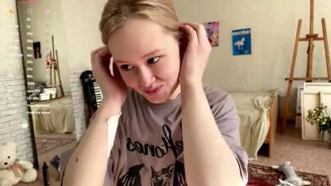 Snapshot of bettymorante chatting on 16, 3, 2026 Hinata online show from 16, 3, 2026