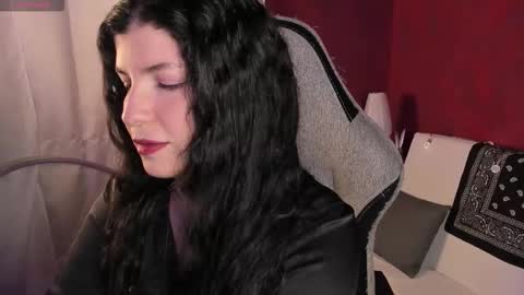 Snapshot of beyondsteel chatting on 29, 11, 2025 beyondsteel online show from 29, 11, 2025