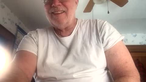 Snapshot of bhsurfer3 chatting on 14, 2, 2025 bhsurfer3 online show from 14, 2, 2025
