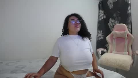 Bianca Tuesday to Sunday from 2am to 6am UTC-5 online show from 25, 9, 2025