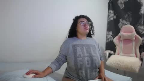 Snapshot of bianca_boobs chatting on 14, 10, 2025 Bianca Tuesday to Sunday from 2am to 6am UTC-5 online show from 14, 10, 2025