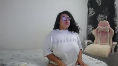 Snapshot of bianca_boobs chatting on 30, 10, 2025 Bianca Tuesday to Sunday from 2am to 6am UTC-5 online show from 30, 10, 2025