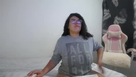 Snapshot of bianca_boobs chatting on 3, 11, 2025 Bianca Tuesday to Sunday from 2am to 6am UTC-5 online show from 3, 11, 2025