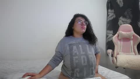 Snapshot of bianca_boobs chatting on 18, 11, 2025 Bianca Tuesday to Sunday from 2am to 6am UTC-5 online show from 18, 11, 2025