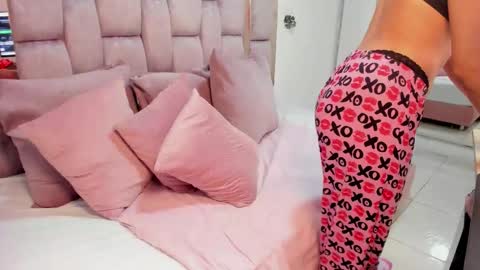 biancaa_naviss online show from 6, 11, 2025