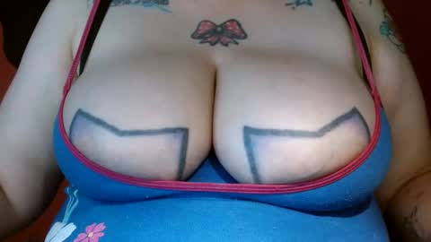 Snapshot of bianka_star_ chatting on 8, 1, 2025 bianca online show from 8, 1, 2025